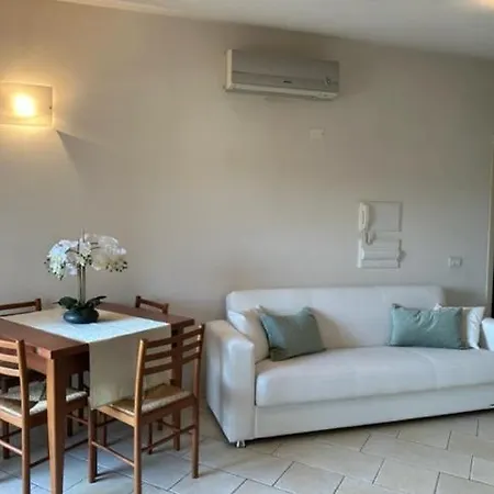 Perla Marina アパート ミラノ・マリッティマ